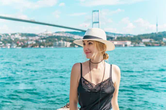 Istanbul: An Amazing Bosphorus Tour Around the Golden Horn with Audio App