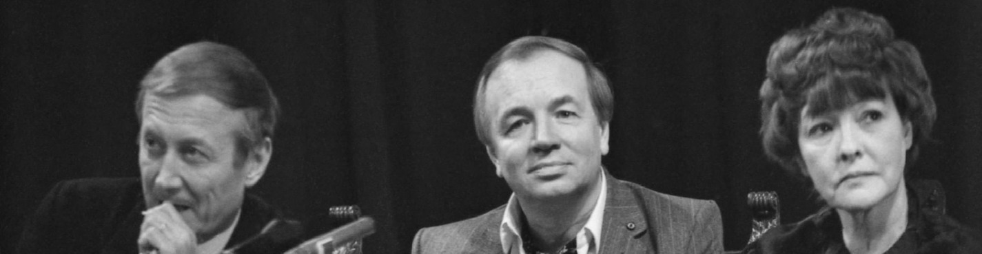 Евгений Евтушенко: жизнь, поэзия и эпоха шестидесятников