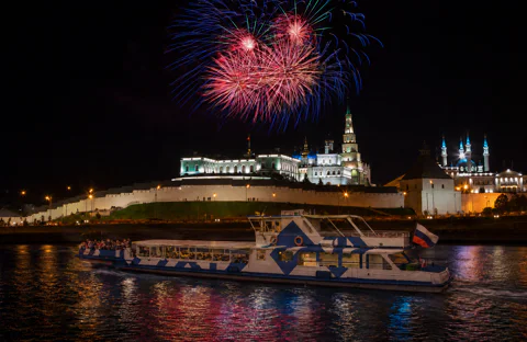 Дискотека с просмотром салюта в честь Дня города (18+)