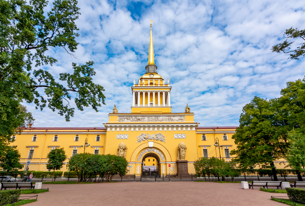 Здание главного Адмиралтейства в СПб