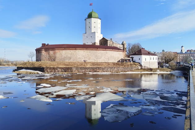 Город