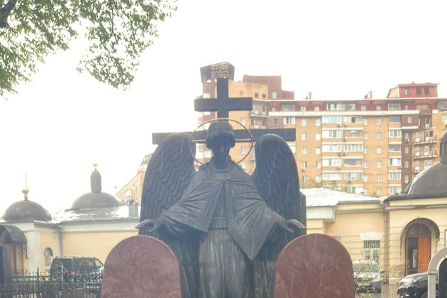 Виды Ваганьково: нехожеными тропами