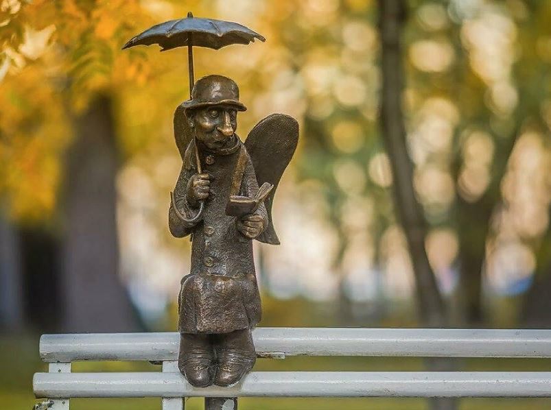 Необычные памятники Петербурга