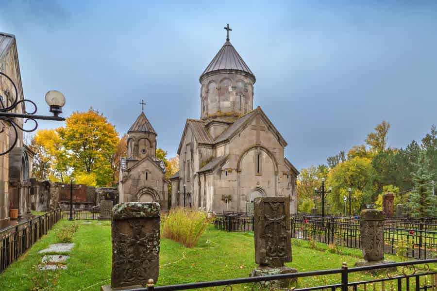 Прекрасный Цахкадзор, монастырь Кечарис и канатная дорога - фото 6