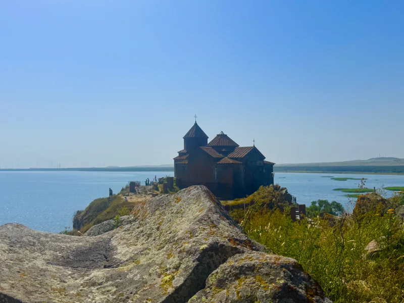 Айраванк, Смбатаберд, Цахац Кар и Орбатех — Армения без толп — фото 4, Ереван | Покатаем