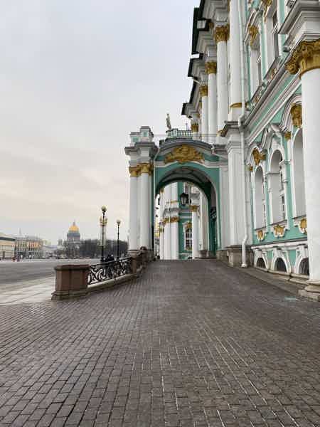 По центральным площадям. Дворцовая площадь.  - фото 2