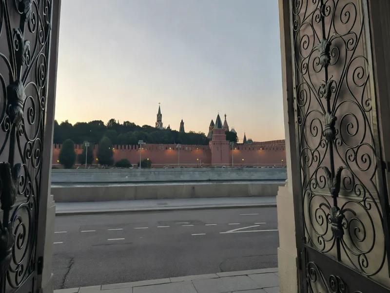 Городской квест: «Красный Октябрь и тайны Балчуга» (без гида) — фото 6, Москва | Покатаем