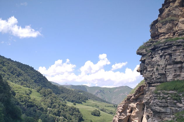 Виды Озеро Гижгит и горный калейдоскоп: катание на пакрафте