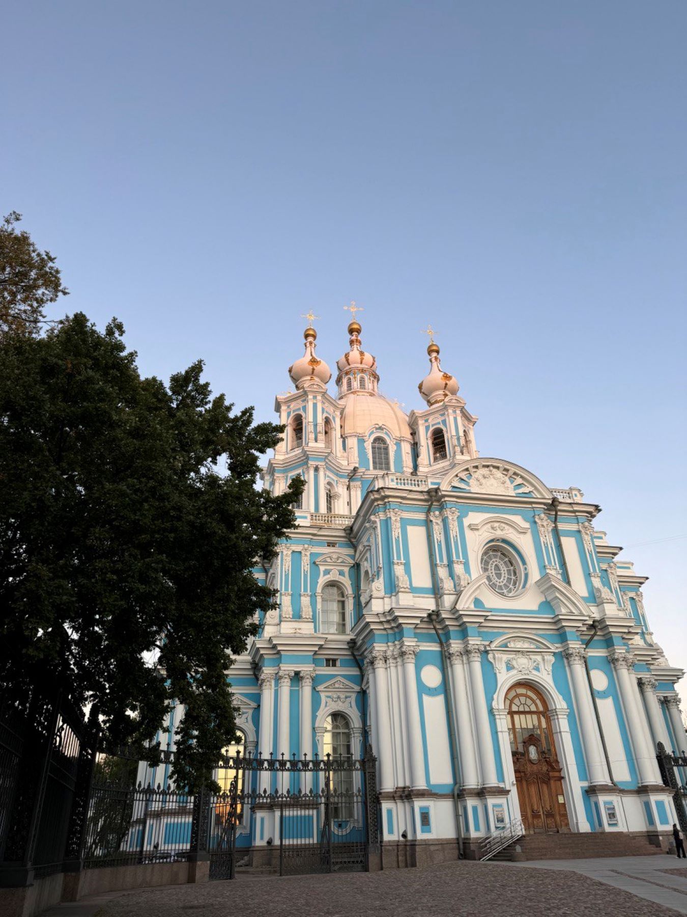 Экскурсия по Смольному собору 