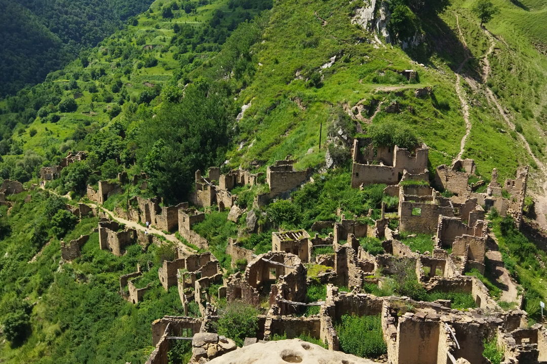 Гамсутль аул-призрак, Салтинский водопад и Чохские террасы — фото 2