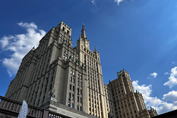 Сталинские высотки: индивидуальная автобусная экскурсия — фото 4, Москва | Покатаем