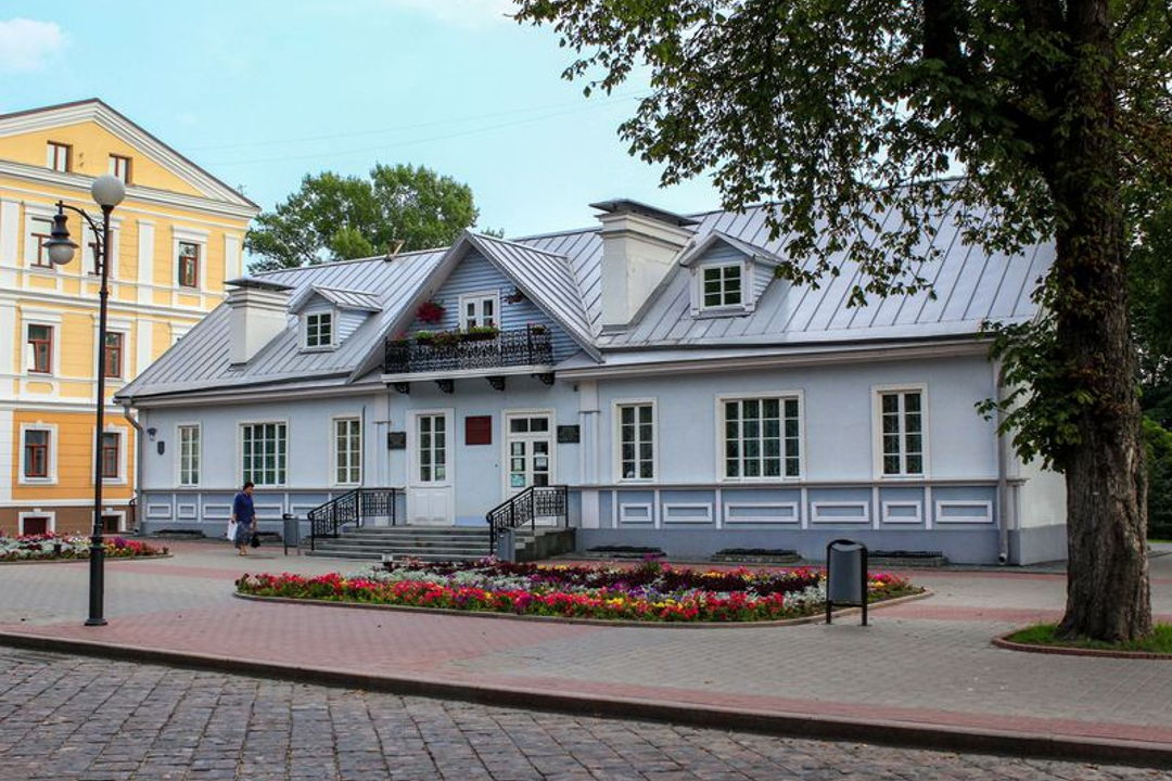 За дверями: авторская прогулка по Гродно — фото 1