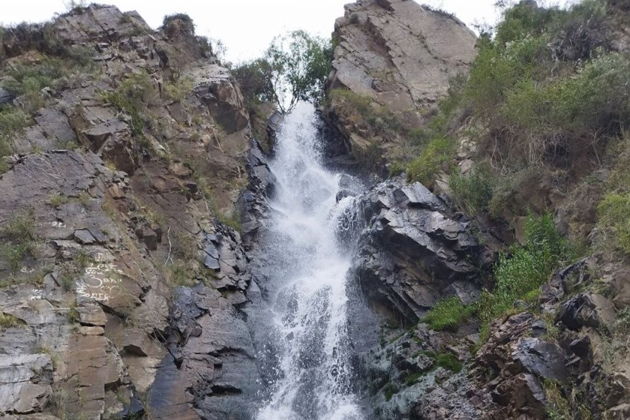 Виды Тургеньский водопад и озеро Иссык