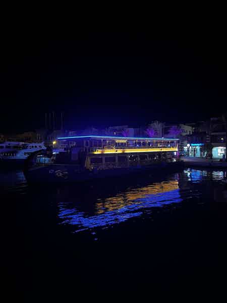 Вечерний круиз на шикарной яхте Нефертари  - фото 5