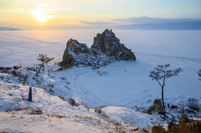 Зима на Ольхоне: исследуем замерзший Байкал