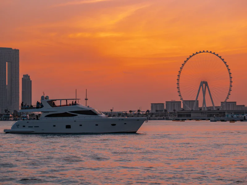 Dubai Marina: Yacht Tour with Breakfast or BBQ — photo 7, Dubai | Pokataem