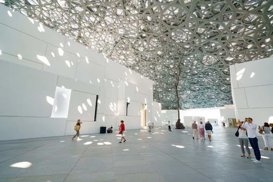 Путешествие в мир искусства: билеты в музей Лувр Абу Даби - фото 2
