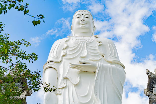 Водопады Ба Хо и пагода Чунг Лам