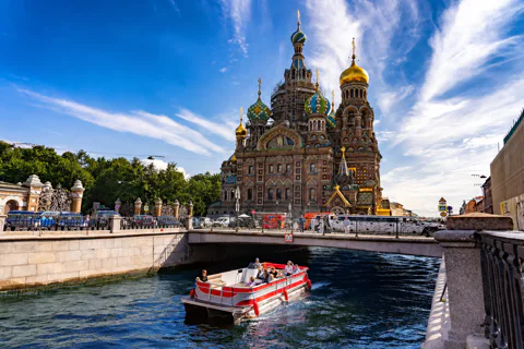 «По водному сердцу города» — уникальный маршрут на 11-местном катере