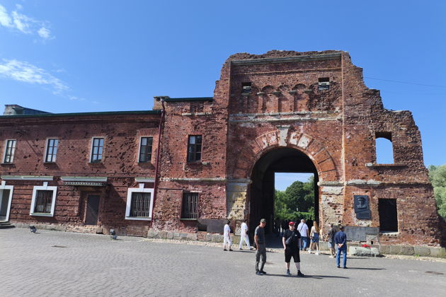 В Брестскую крепость и Беловежскую пущу за один день: трансфер из Бреста