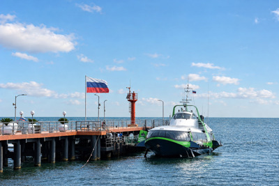 На скоростном судне «Комета» из Адлера в Сочи и обратно — Адлер