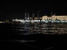 Экскурсия "Силуэты ночи: магия разводных мостов на однопалубном теплоходе" - фото отзыва 2