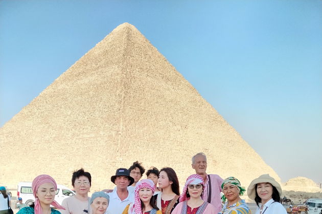 Гранд музей и пирамиды из Шармелшейха в группе