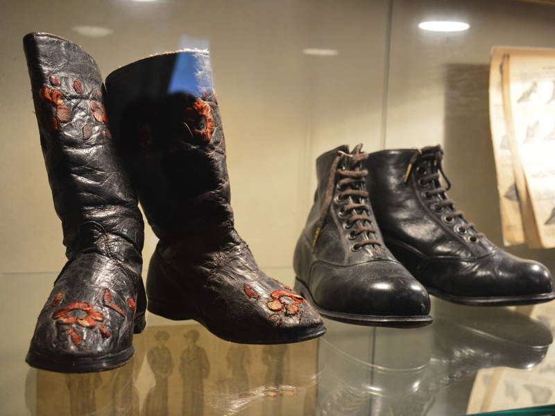Русские традиции: фарфоровая мануфактура, башмачный Талдом и сыроварня