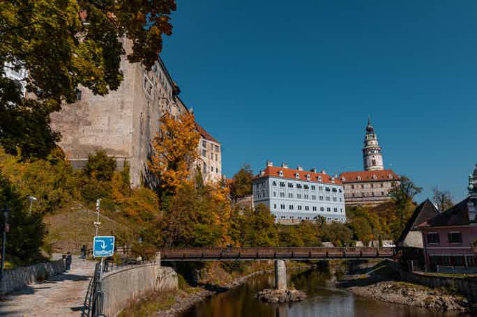 Prague: Sightseeing Transfer to Vienna via Cesky Krumlov