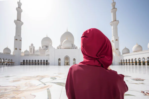 Абу-Даби: профессиональная фотосессия в мечети шейха Зайда (на английском) — фото 6, Абу-Даби | Покатаем