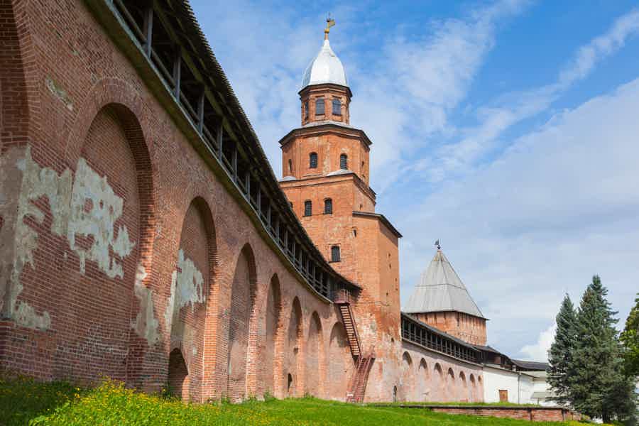 Экскурсия по трем монастырям Великого Новгорода на транспорте туристов - фото 4