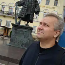 Гид на экскурсию По улице Рубинштейна с Сергеем Довлатовым