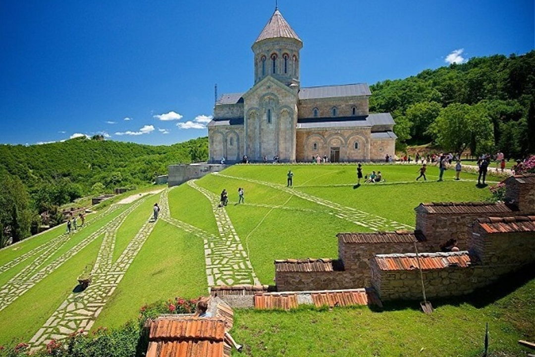 Винный тур по Кахетии: Алазанская долина, Сигнахи и монастырь Бодбе — фото 4