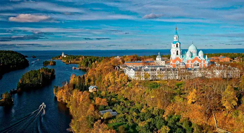 Валаам и Ладожские шхеры — индивидуальный тур на катере