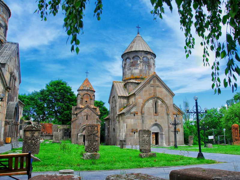 Цахкадзор: канатная дорога, Кечарис, Дилижан: Агарцин, памятник Мимино — фото 5, Ереван | Покатаем
