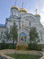Экскурсия "Экскурсия в Раифу, Храм Всех Религий и Свияжск " - фото отзыва 2