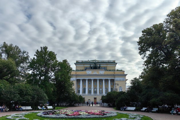 Фото к экскурсии Пешеходная обзорная экскурсия по центру Петербурга