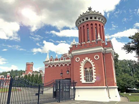 Прогулка по Петровскому парку: через тернии к звездам