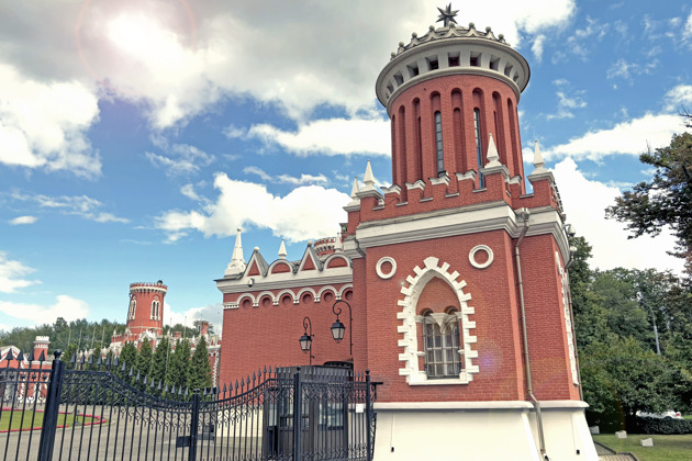 Прогулка по Петровскому парку: через тернии к звездам