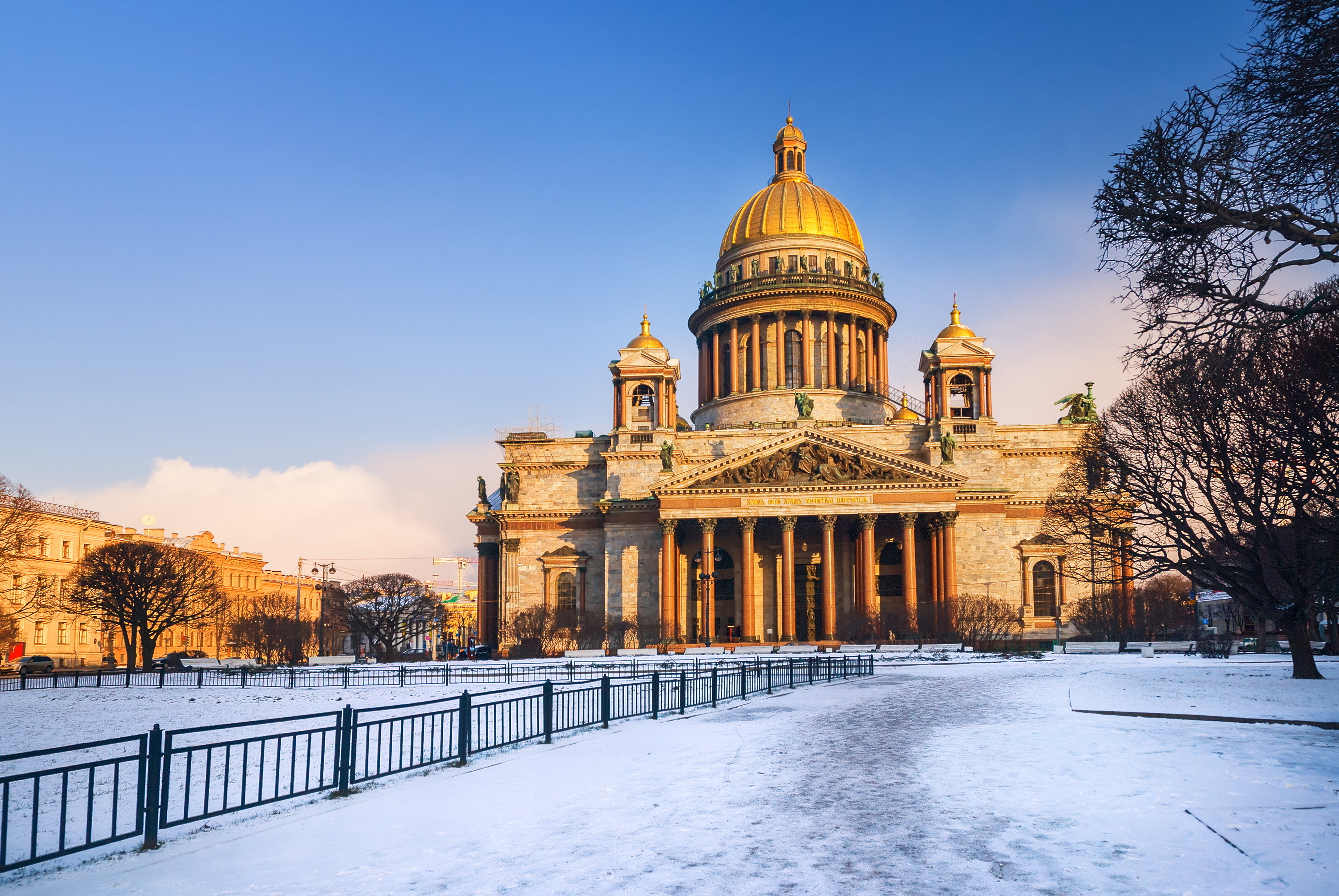 Увидеть Петербург, посетить Эрмитаж (в минигруппе, на автомобиле)