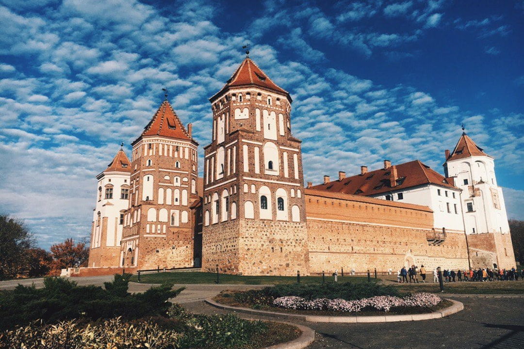 Экскурсия в Несвижский дворец и Мирский замок — фото 2