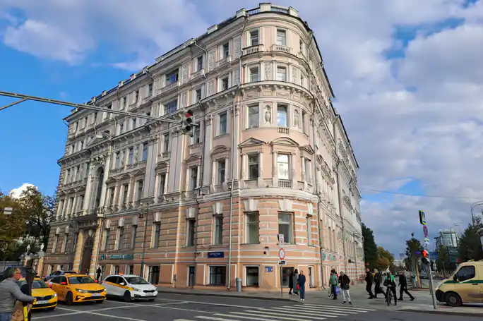 Роскошная Пречистенка: особняки, дворцы и истории их владельцев