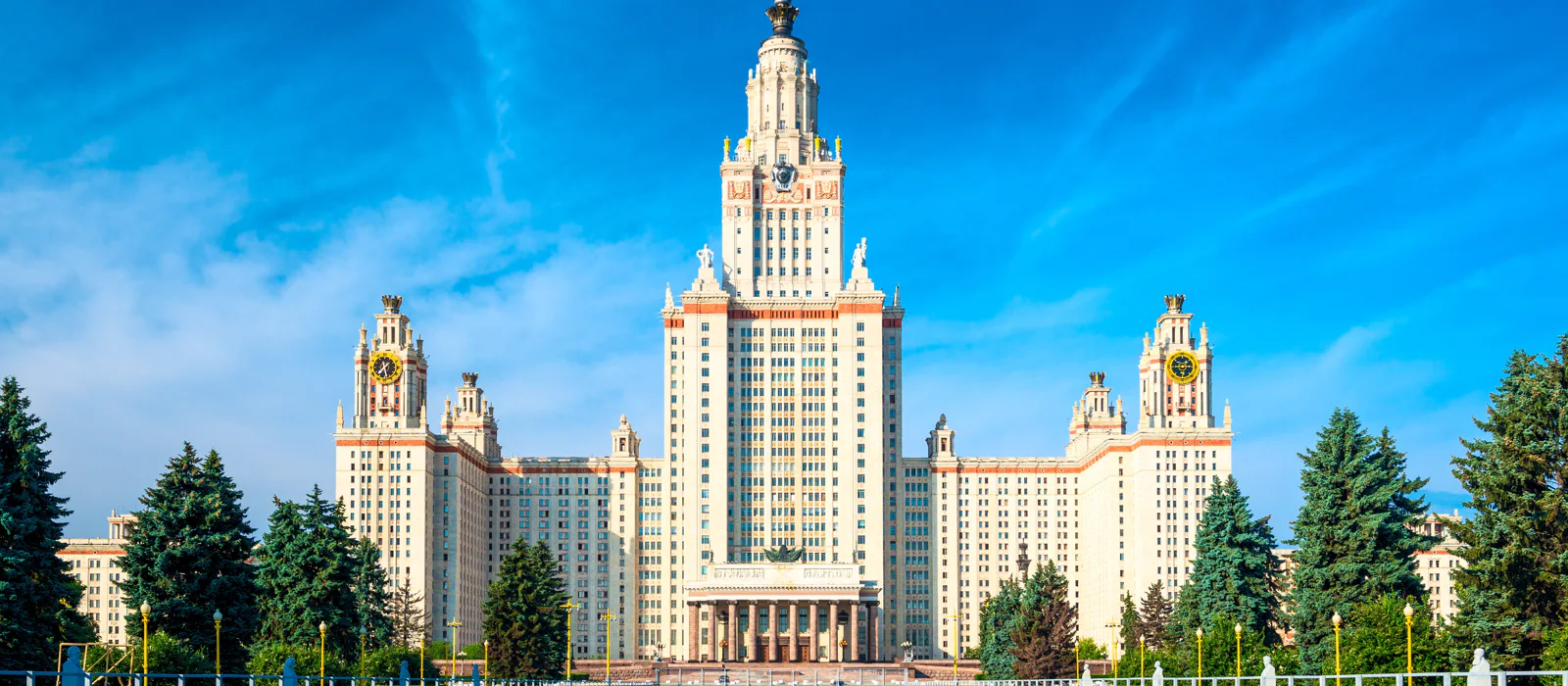 Семь сестер Москвы: велосипедная аудиоэкскурсия по сталинским высоткам — экскурсия, Москва, Россия | Покатаем