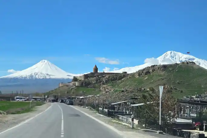 Хор Вирап,Арени, Нораванк