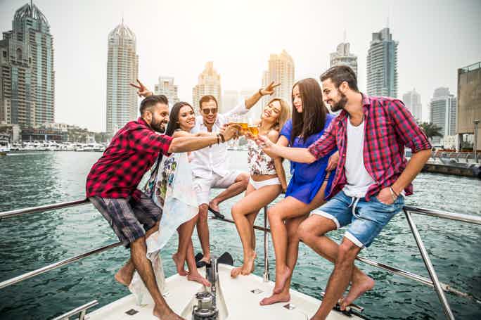 Dubai Daytime/Sunset Yacht Cruise w/ Breakfast or BBQ Dinner