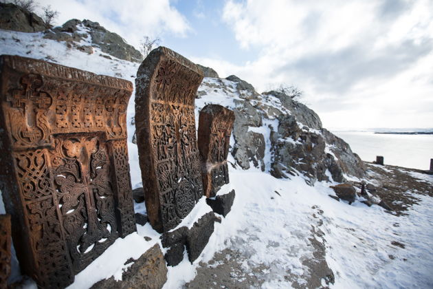 Зимний тур: Севан, древние монастыри и Иджеванская винодельня