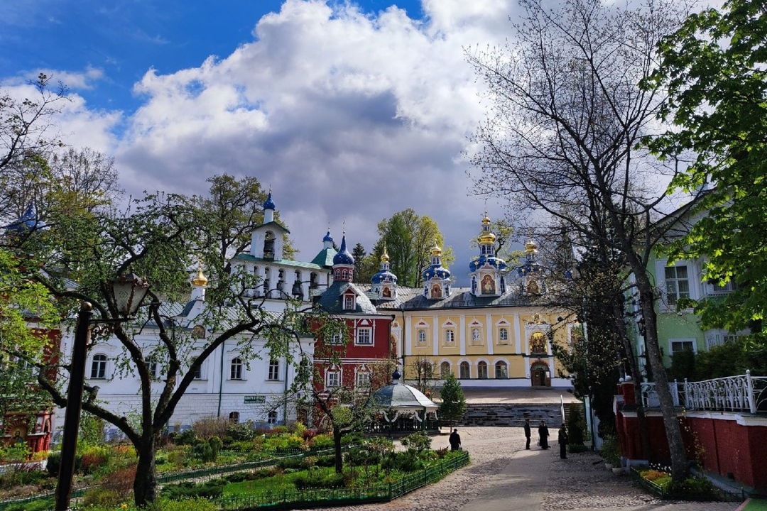 Индивидуальная экскурсия в крепость Изборск и Псково-Печерский монастырь — фото 6