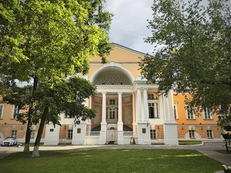 Московские усадьбы и их обитатели: прогулка по Гороховому полю - фото 1