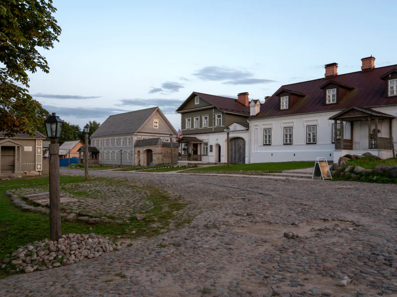 Автобусно-пешеходная экскурсия по Печорам и Изборску — фото 3, Псков | Покатаем