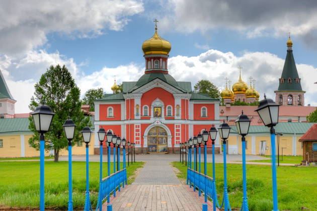 Город и Иверский монастырь: немузейный маршрут по Валдаю